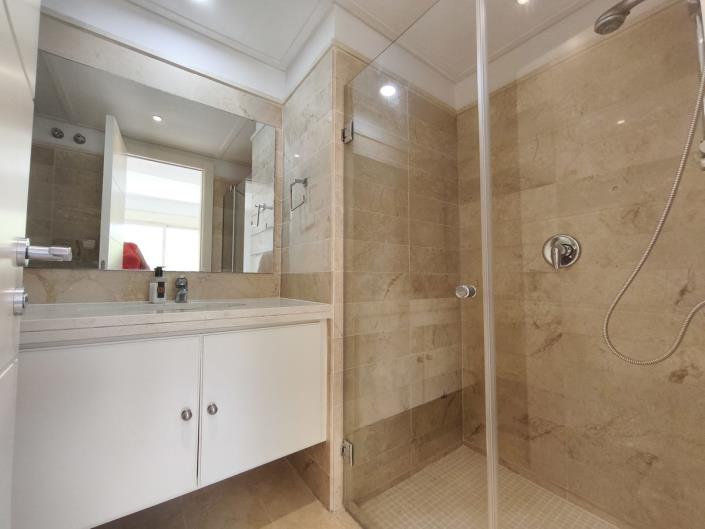 Image No.13-3 Bed Townhouse for sale