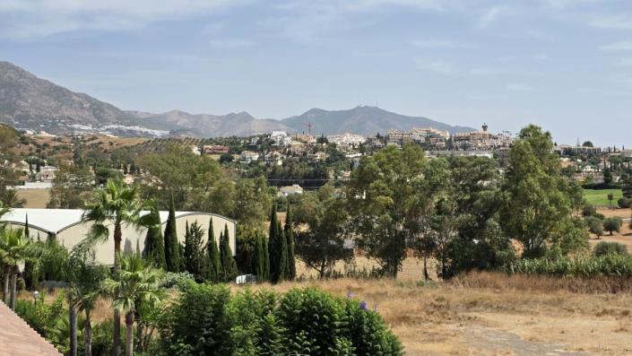 Image No.24-2 Bed Apartment for sale