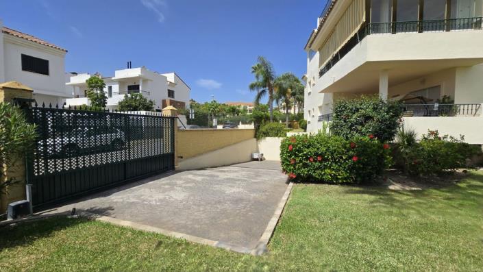 Image No.37-2 Bed Apartment for sale