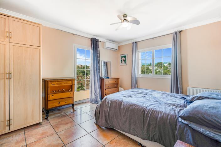 Image No.17-4 Bed Villa / Detached for sale