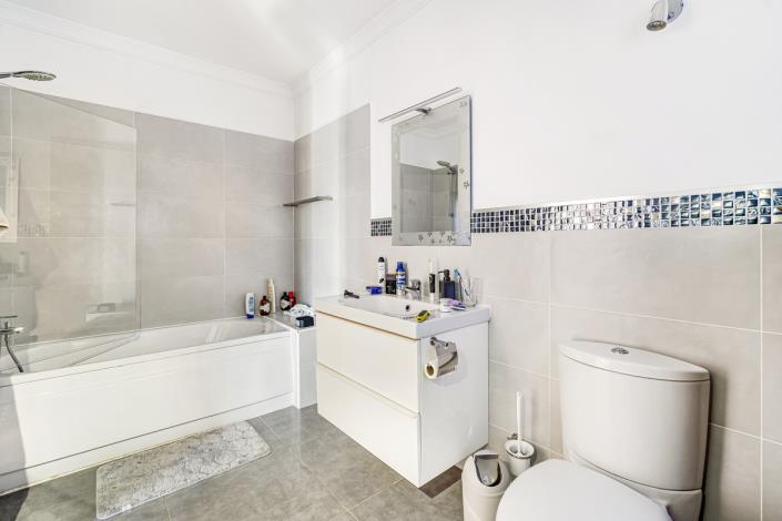 Image No.20-4 Bed Villa / Detached for sale