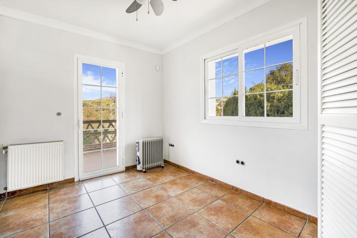 Image No.23-4 Bed Villa / Detached for sale