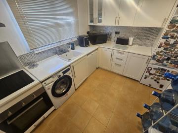 8-e64a9055bba3e77ac8aca3b893cdf826