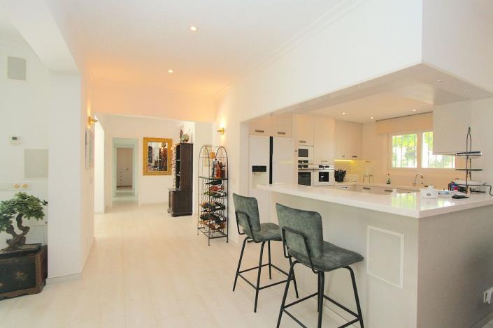 Image No.23-4 Bed Villa / Detached for sale