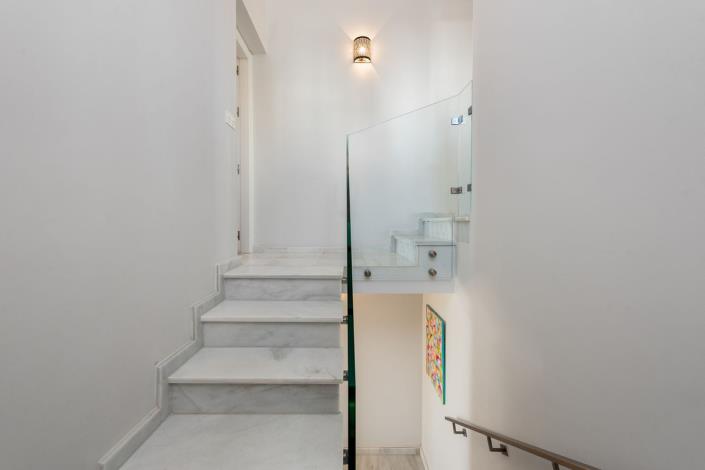 Image No.3-4 Bed Semi-Detached for sale