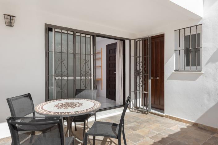 Image No.4-4 Bed Semi-Detached for sale