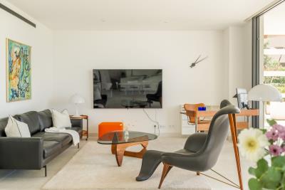 11-20939a0134ad724a8cb2a801094d15a4