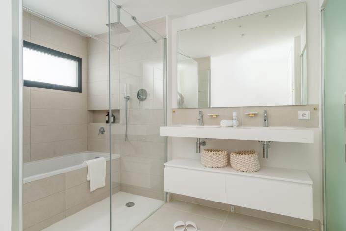 Image No.17-3 Bed Apartment for sale