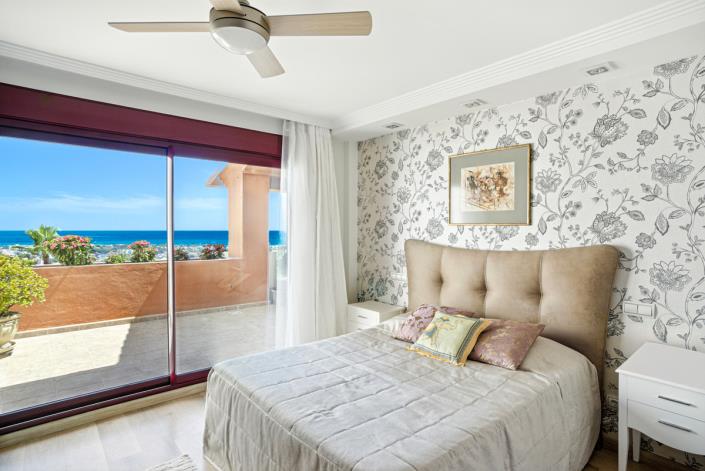 Image No.25-3 Bed Townhouse for sale