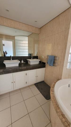 Image No.16-3 Bed Apartment for sale