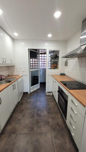 Image No.20-3 Bed Apartment for sale