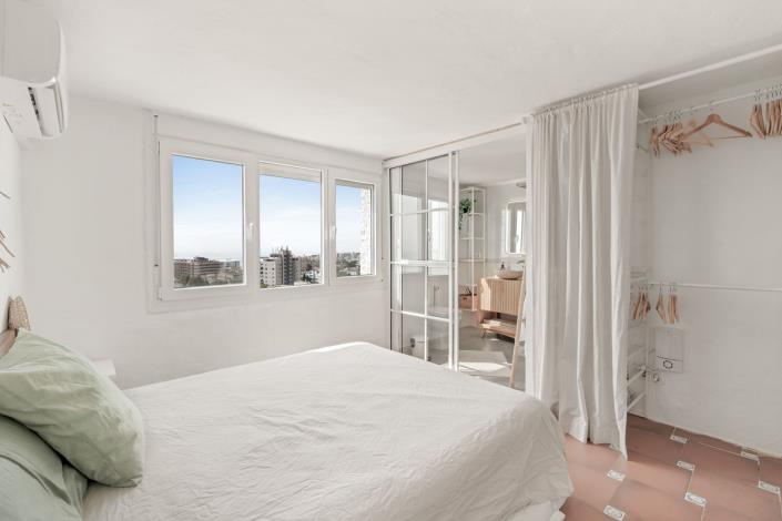 Image No.4-3 Bed Townhouse for sale