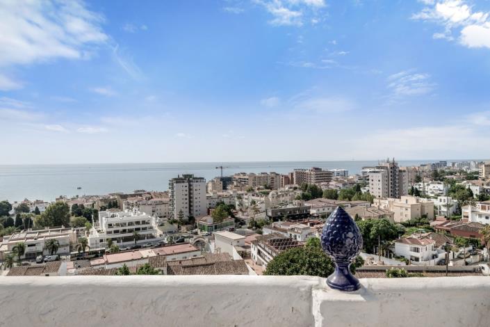 Image No.11-3 Bed Townhouse for sale