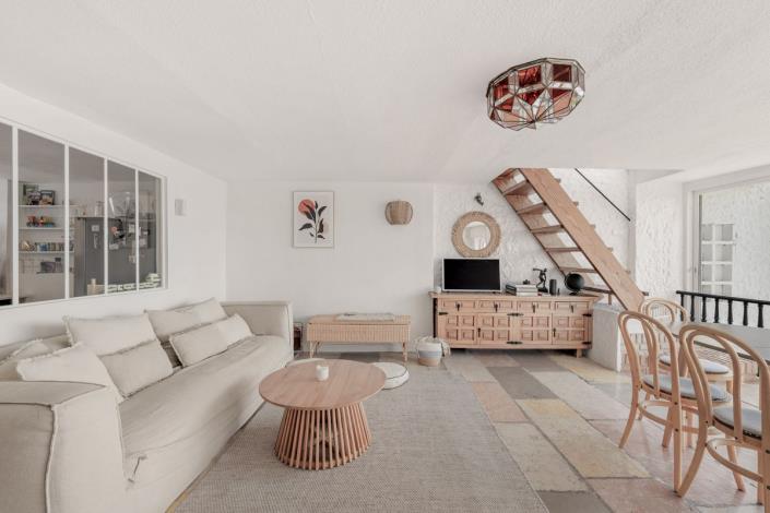 Image No.20-3 Bed Townhouse for sale