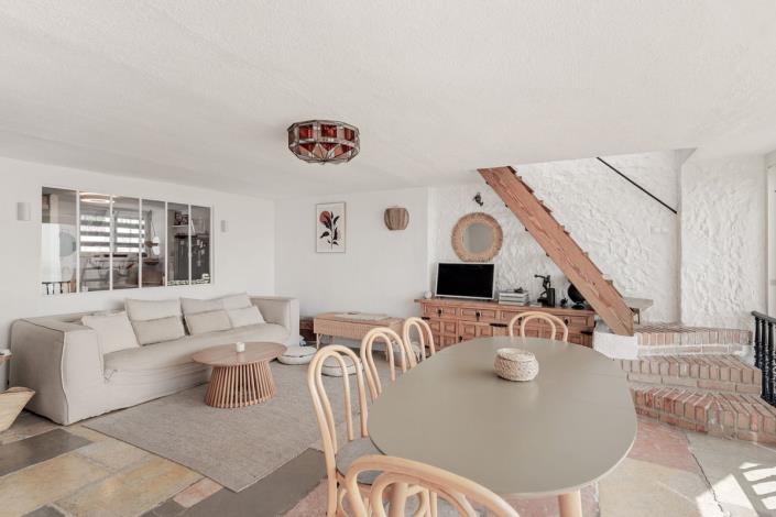 Image No.21-3 Bed Townhouse for sale