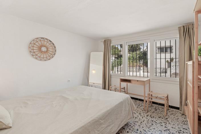 Image No.25-3 Bed Townhouse for sale