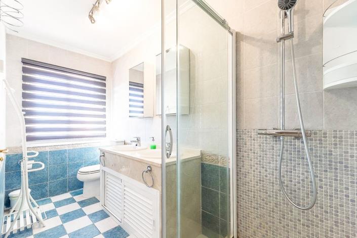 Image No.8-3 Bed Townhouse for sale