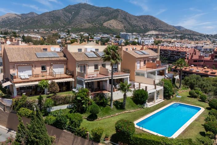 Image No.18-3 Bed Townhouse for sale