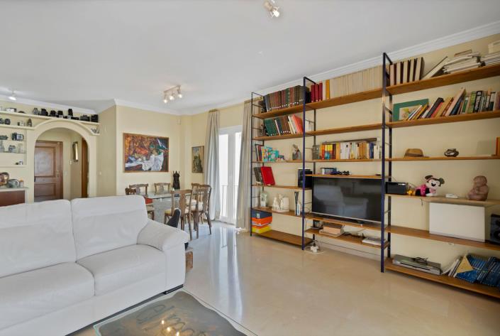 Image No.8-3 Bed Apartment for sale