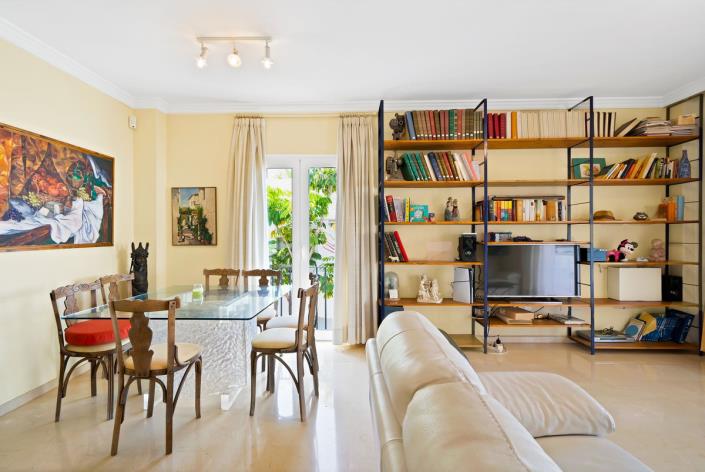 Image No.9-3 Bed Apartment for sale