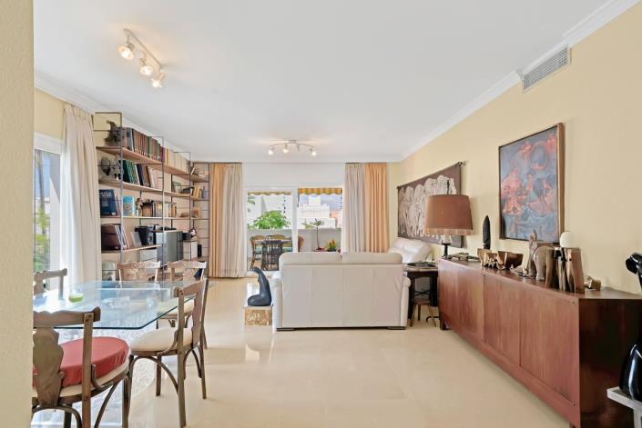 Image No.14-3 Bed Apartment for sale