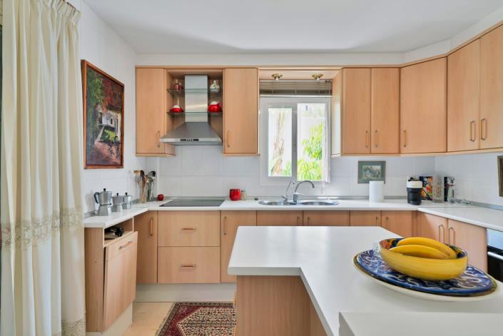 Image No.20-3 Bed Apartment for sale