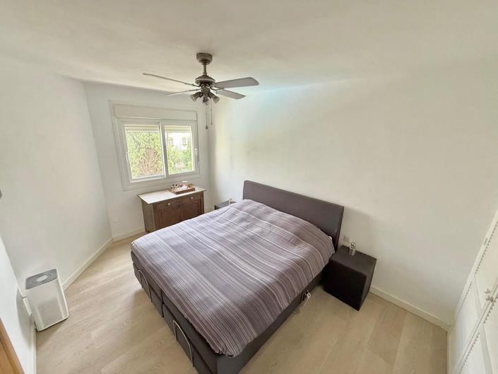 Image No.23-2 Bed Apartment for sale