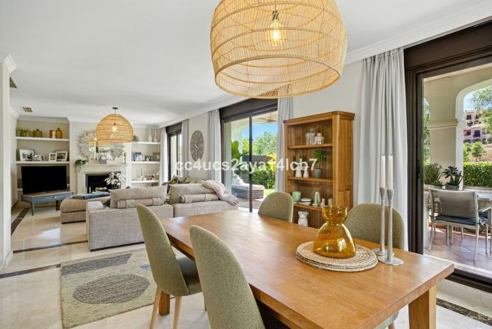 Image No.11-3 Bed Villa / Detached for sale