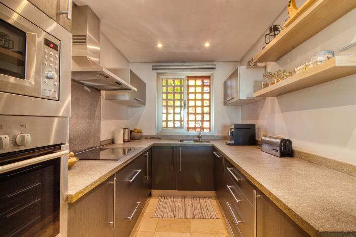 Image No.14-3 Bed Townhouse for sale