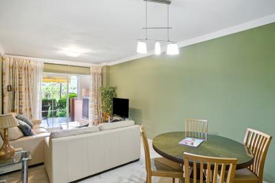 12-53013098fcab6c38b1379cd33298e050