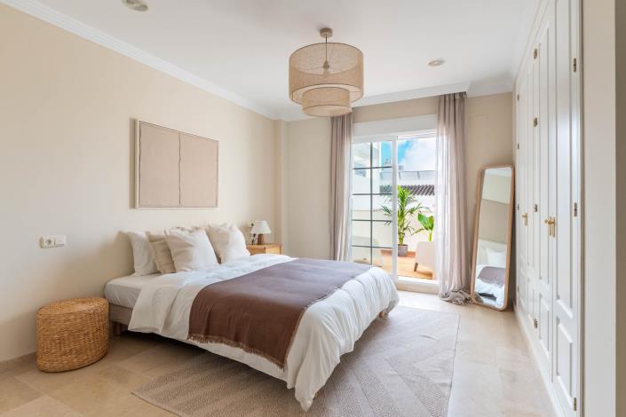 Image No.10-3 Bed Duplex for sale