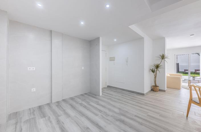 Image No.17-2 Bed Apartment for sale