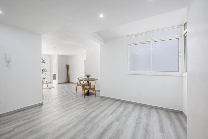 Image No.18-2 Bed Apartment for sale