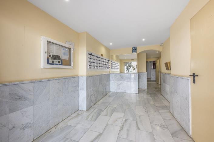 Image No.30-2 Bed Apartment for sale