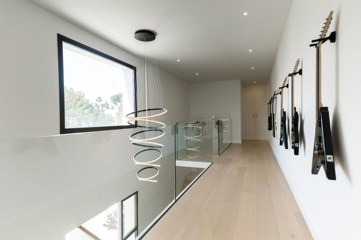 Image No.29-6 Bed Villa / Detached for sale