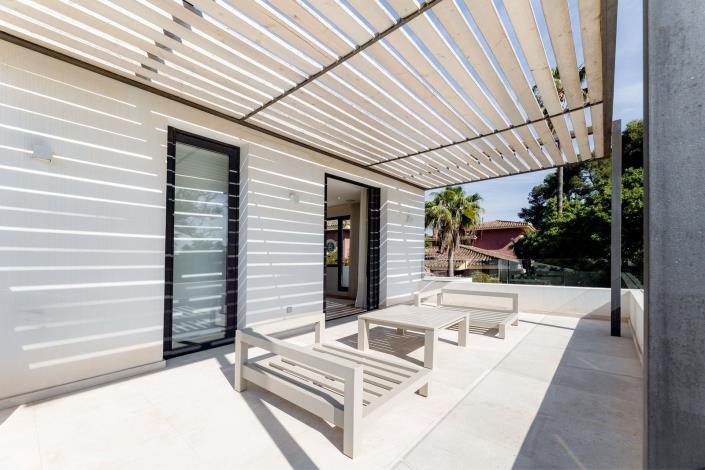 Image No.37-6 Bed Villa / Detached for sale