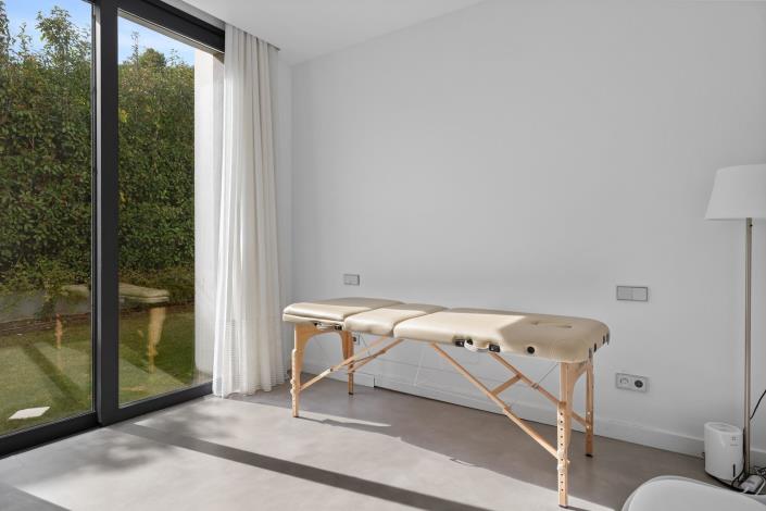 Image No.45-6 Bed Villa / Detached for sale