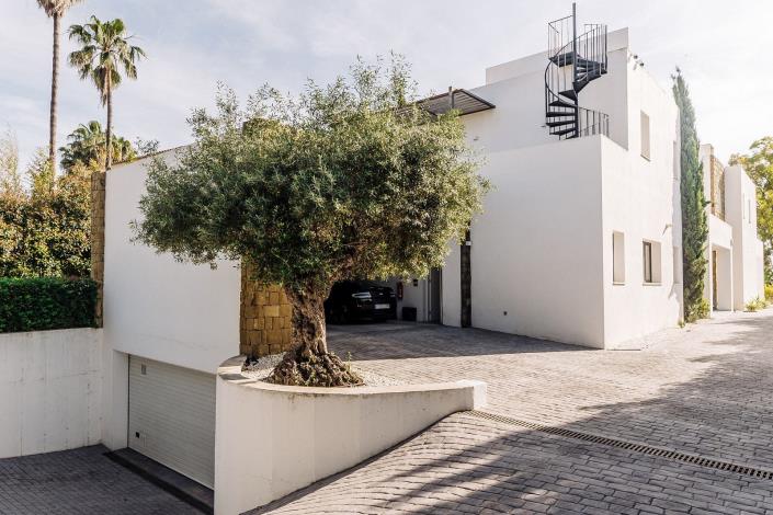 Image No.53-6 Bed Villa / Detached for sale