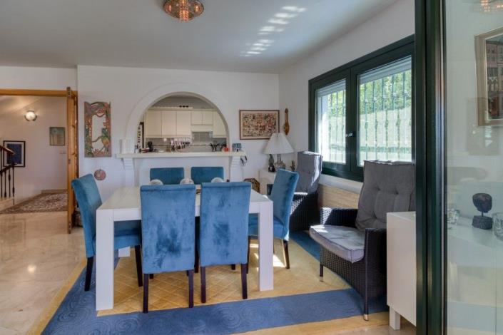 Image No.23-3 Bed Townhouse for sale