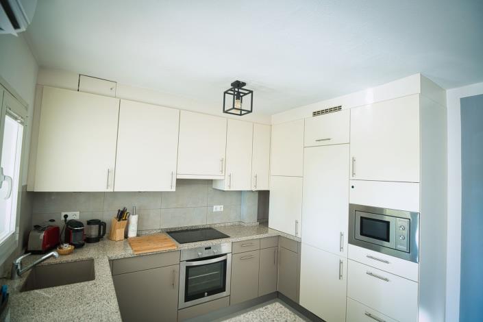 Image No.12-2 Bed Apartment for sale