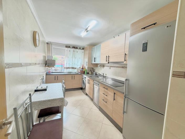 Image No.3-3 Bed Apartment for sale