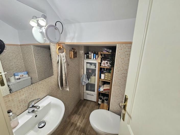 Image No.12-3 Bed Townhouse for sale