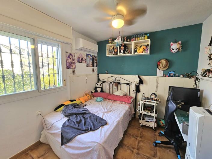 Image No.19-3 Bed Townhouse for sale