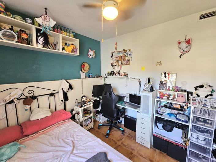 Image No.20-3 Bed Townhouse for sale