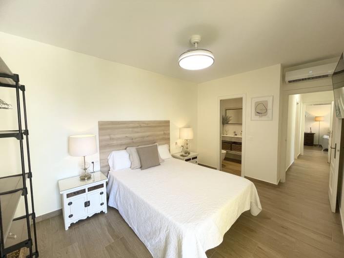 Image No.26-3 Bed Apartment for sale