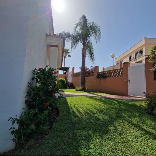 Image No.10-4 Bed Villa / Detached for sale