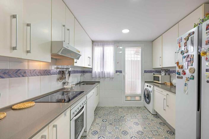 Image No.3-3 Bed Apartment for sale