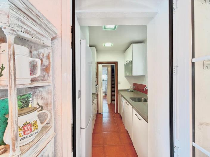 Image No.11-2 Bed Townhouse for sale