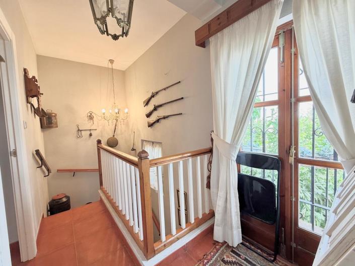 Image No.19-2 Bed Townhouse for sale