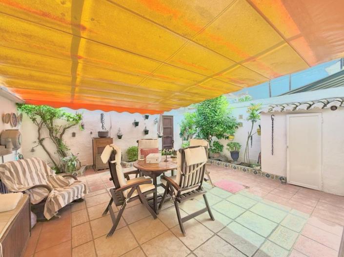 Image No.22-2 Bed Townhouse for sale